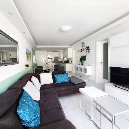 Atalaya Court Отель *