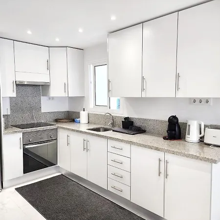 Atalaya Court Адехе